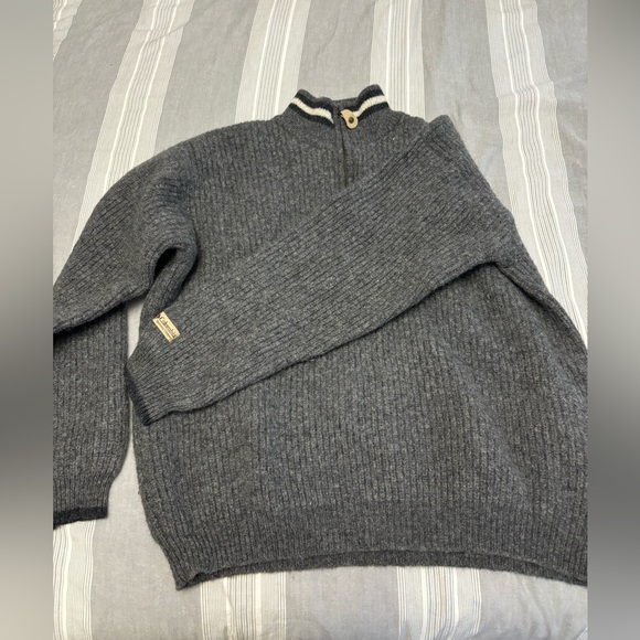 Wool Knit Columbia Sweater - Picture 1 of 2